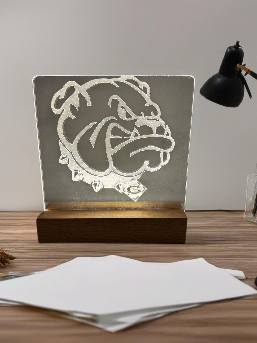 Georgia Bulldogs LED Night Light – Laser Engraved Acrylic Lamp | College Football Gift | Bulldog Desk Décor | Sports Fan Gift